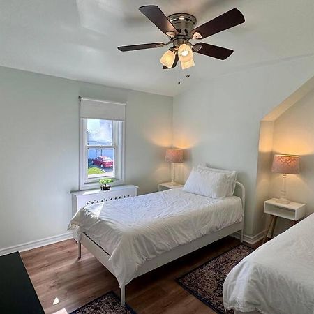 Near The Falls Two Bedroom - 5 Min Walk To Clifton Niagara-Fälle Exterior foto
