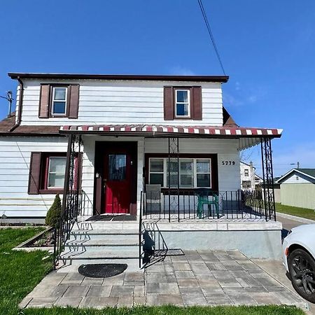 Near The Falls Two Bedroom - 5 Min Walk To Clifton Niagara-Fälle Exterior foto