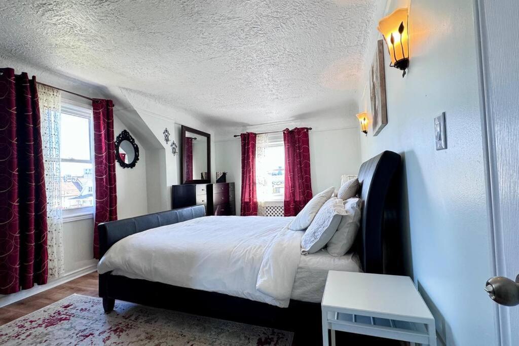 Near The Falls Two Bedroom - 5 Min Walk To Clifton Niagara-Fälle Exterior foto